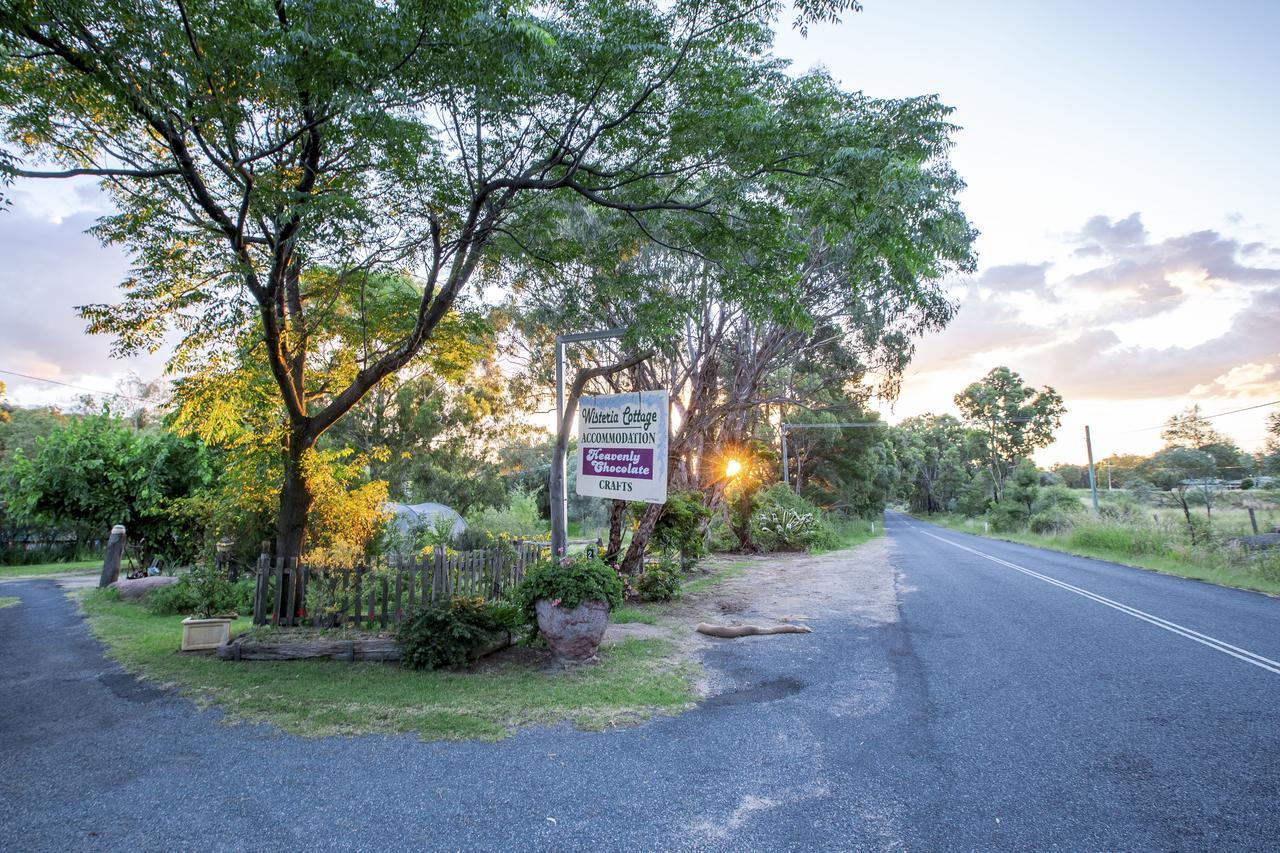 Wisteria Cottage Wyberba エクステリア 写真
