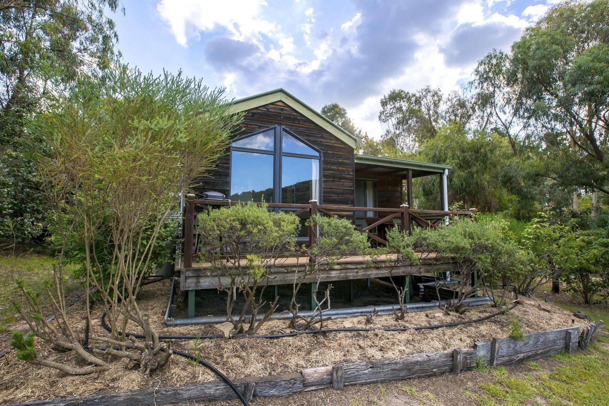 Wisteria Cottage Wyberba エクステリア 写真